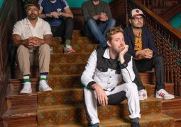 Kaiser Chiefs Jealousy