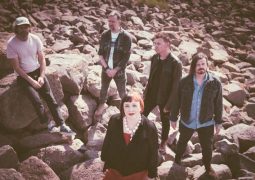 Slowdive Everything is Alive