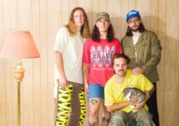 Peach Pit en España