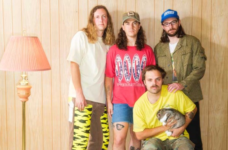 Peach Pit en España