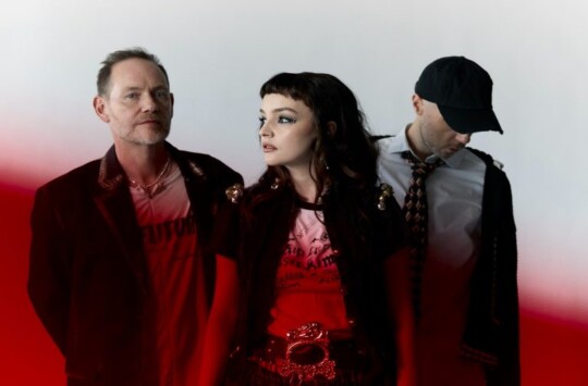 Chvrches Roses